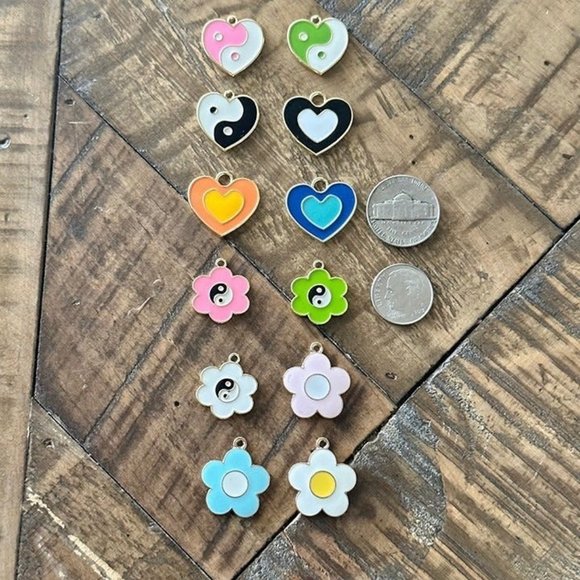 12pc Charm Set - Ying Yang Hearts - Ying Yang Flowers - Flowers - Hearts - Picture 3 of 4